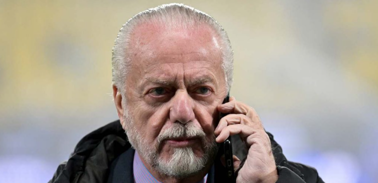 Tre in lista per il nuovo tecnico del Napoli.