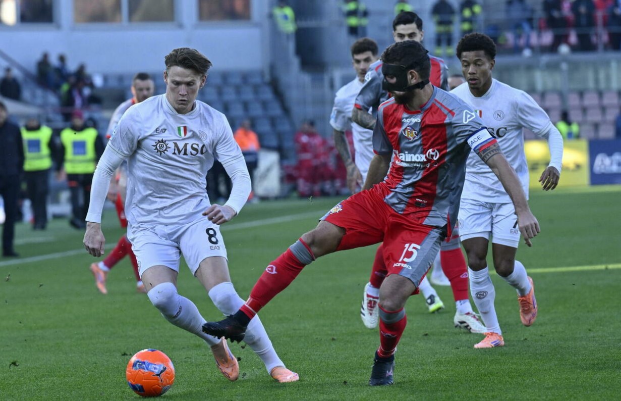 Napoli, vittoria di solidità: 2-0 alla Cremonese e continuità dopo la Supercoppa.