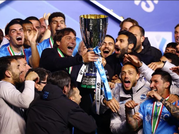 Supercoppa: Napoli batte Bologna 2-0 in finale, la Supercoppa é AZZURRA!