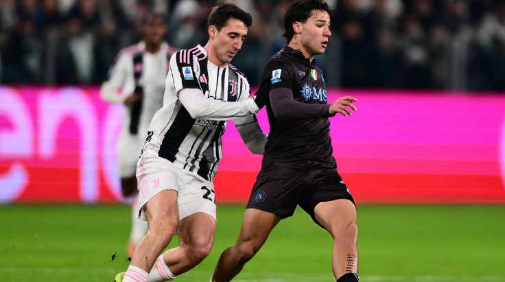 La Juve vince 3-0 e si riapre la corsa all Champions, il Napoli fa quel che può.